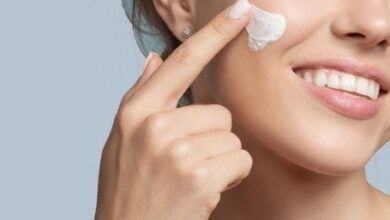 Karma Ciltlerde Doğru Nemlendirici Kullanımı